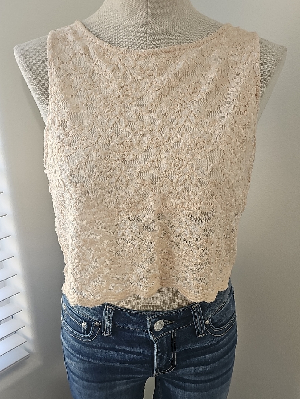 Free People Lace Cropped Tank- Cream
